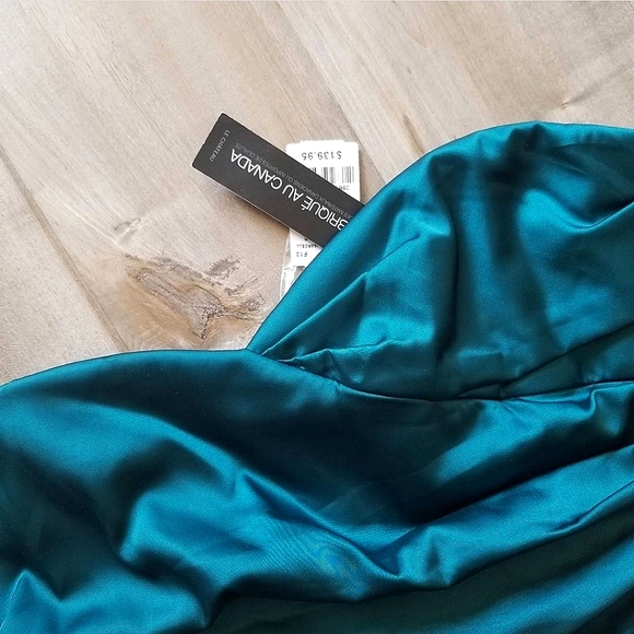 Le Chateau strapless formal dress, Size XL - Picture 2 of 2